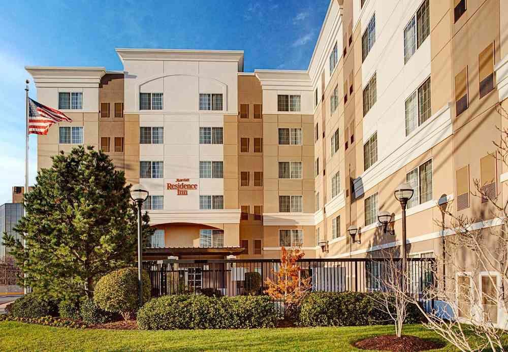 Residence Inn By Marriott Tysons Tysons Corner Bagian luar foto