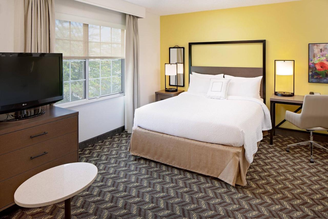 Residence Inn By Marriott Tysons Tysons Corner Bagian luar foto