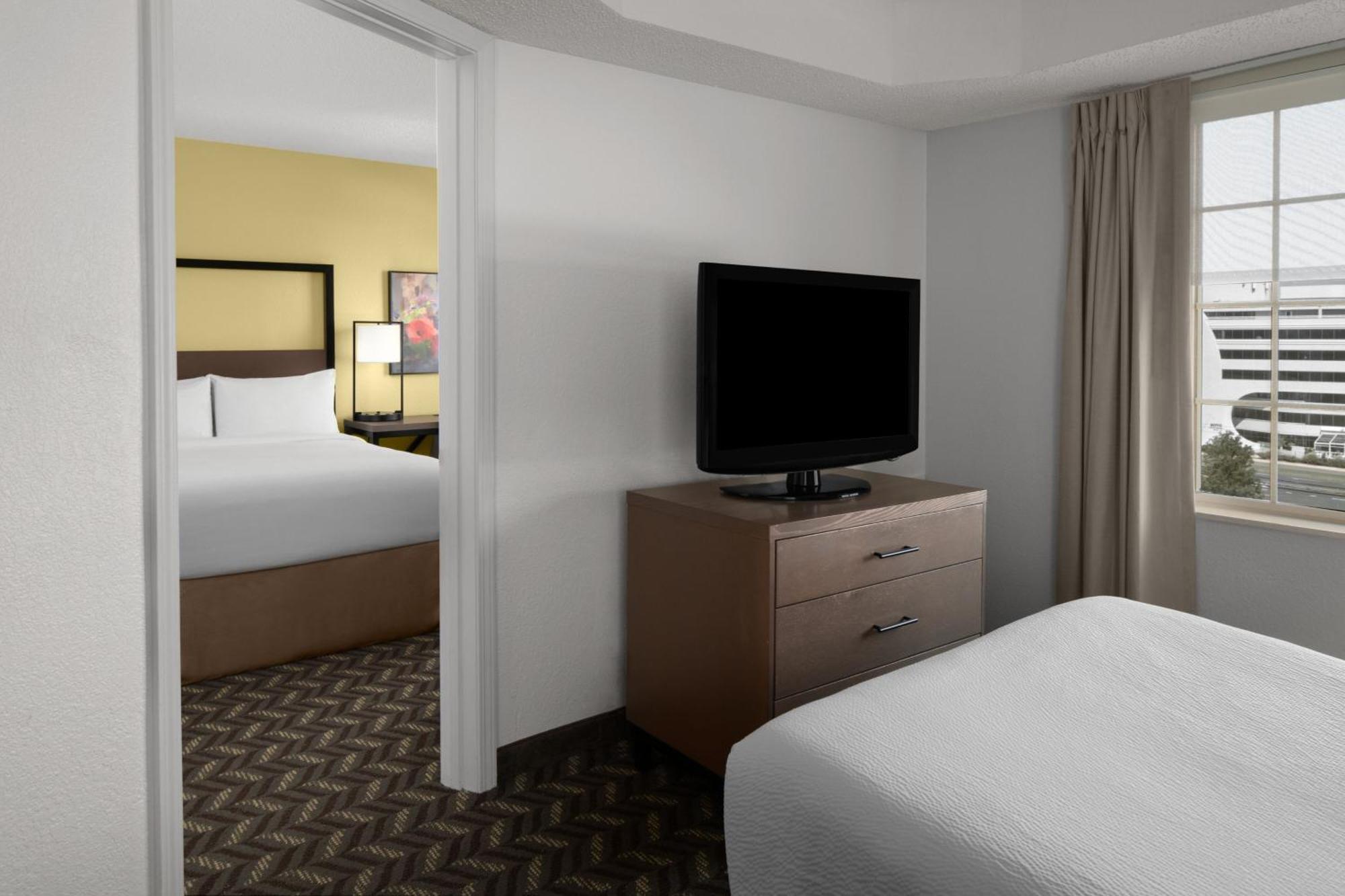 Residence Inn By Marriott Tysons Tysons Corner Bagian luar foto