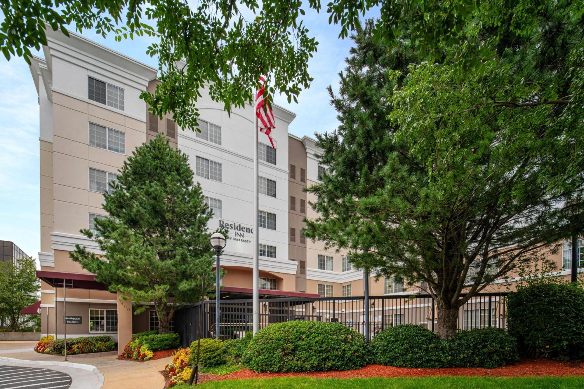 Residence Inn By Marriott Tysons Tysons Corner Bagian luar foto