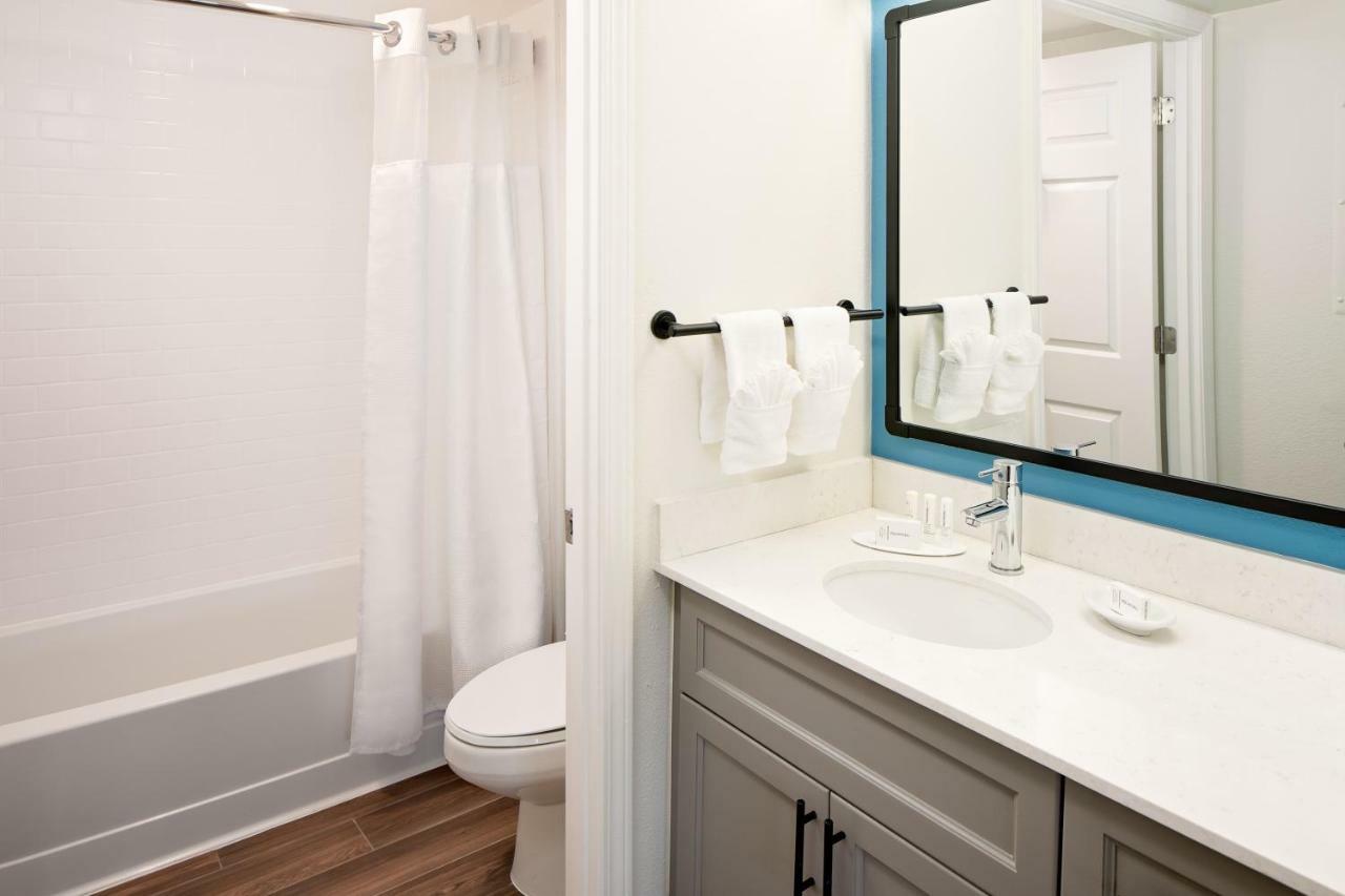 Residence Inn By Marriott Tysons Tysons Corner Bagian luar foto